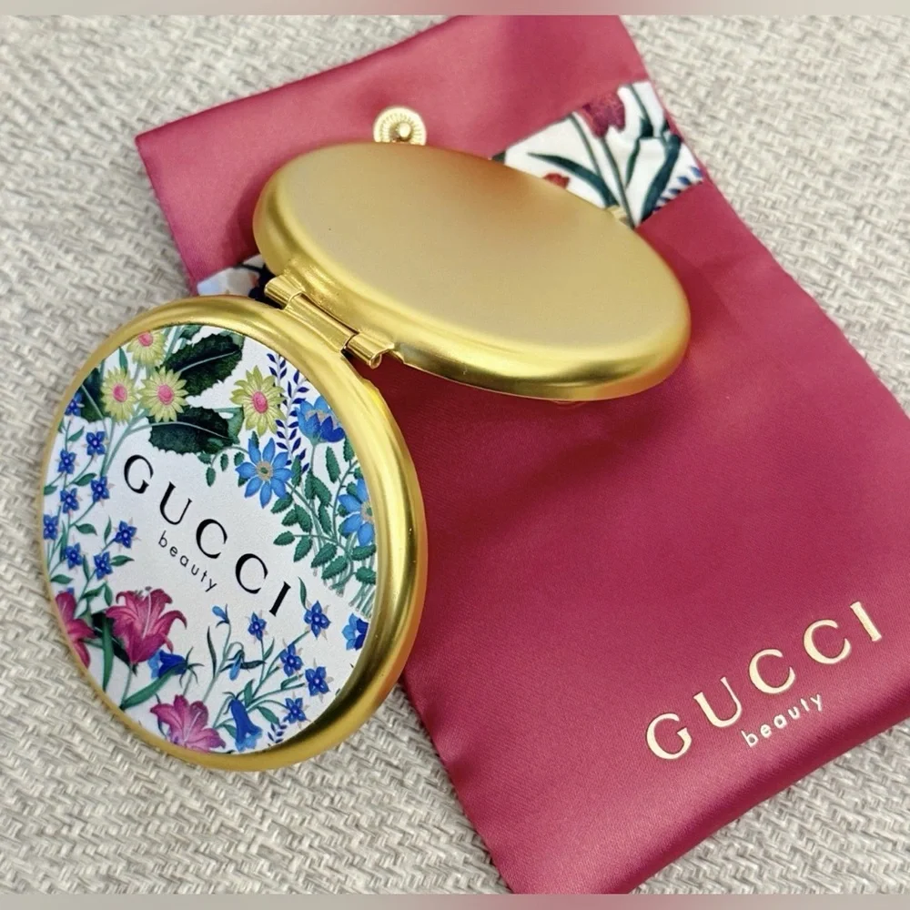 Gucci Beauty Floral Gold Compact Mirror with Beauty Promo Snap Gift Pouch - New! - Picture 3 of 8